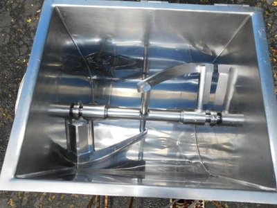 USED STOKES SINGLE RIBBON BLENDER J