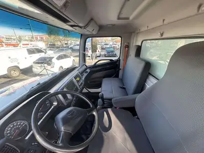 Used 2019 HINO 268 Box trucks California US | Commerce Truck Equipment Sales #1548698