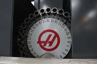 USED 2020 HAAS VF-2SS, 4TH AXIS ROTARY TABLE, TAILSTOCK, SIDE MOUNT TOOL CHANGER, AUTO DOOR