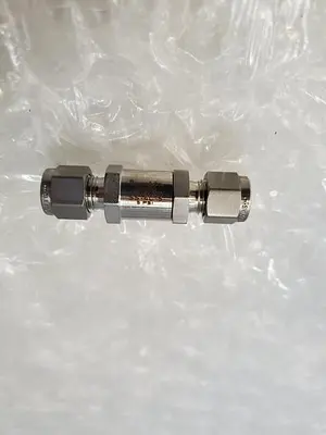 USED SWAGELOK SS-4C-5