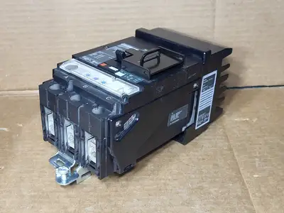 NEW SQUARE D HRA36100U31X