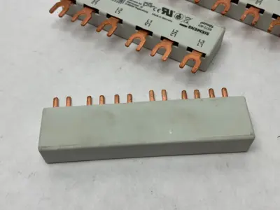 USED SIEMENS BUSBAR 63A 3-POLE