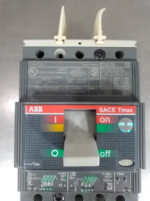 USED ABB SACE Tmax T5H 100A Circuit Breaker, 480V, 3Pole