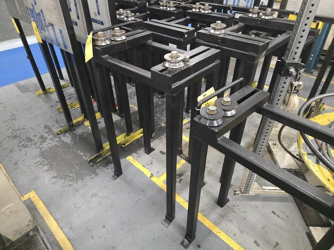 (1) Floor Mounted Wire/Rod Guide