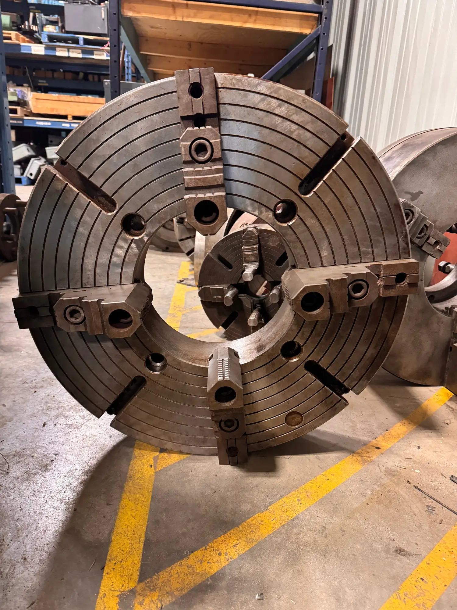 4 Jaw Chuck - 25"