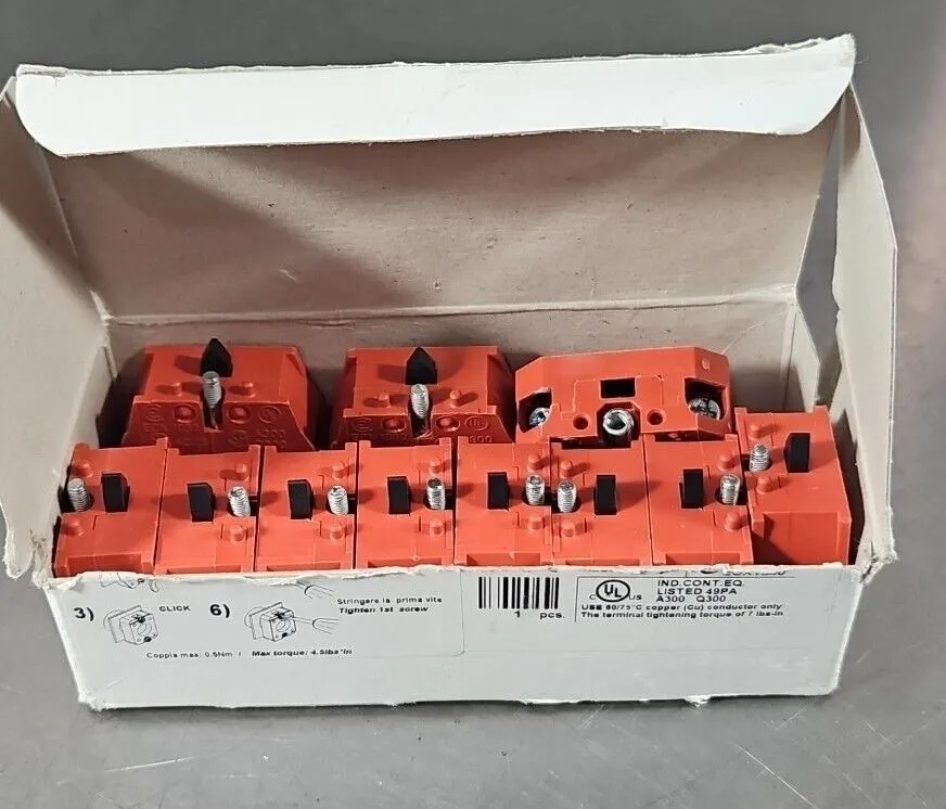 AUTOMATION DIRECT ECX1030 CONTACT BLOCKS W/SELECTOR SWITCH. Box w/ 11. Loc3C-17
