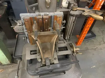 0347-385 Kenloc Model 10 Straight Line Engine Turning Machine
