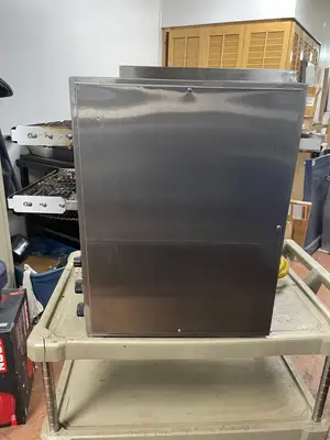 Used Star Used 14" Star DT14 Analog Control Conveyor Toaster 2000 Slices/hr 208V Restaurant Small Appliances Illinois US | Falcon Restaurant Supply #1375301