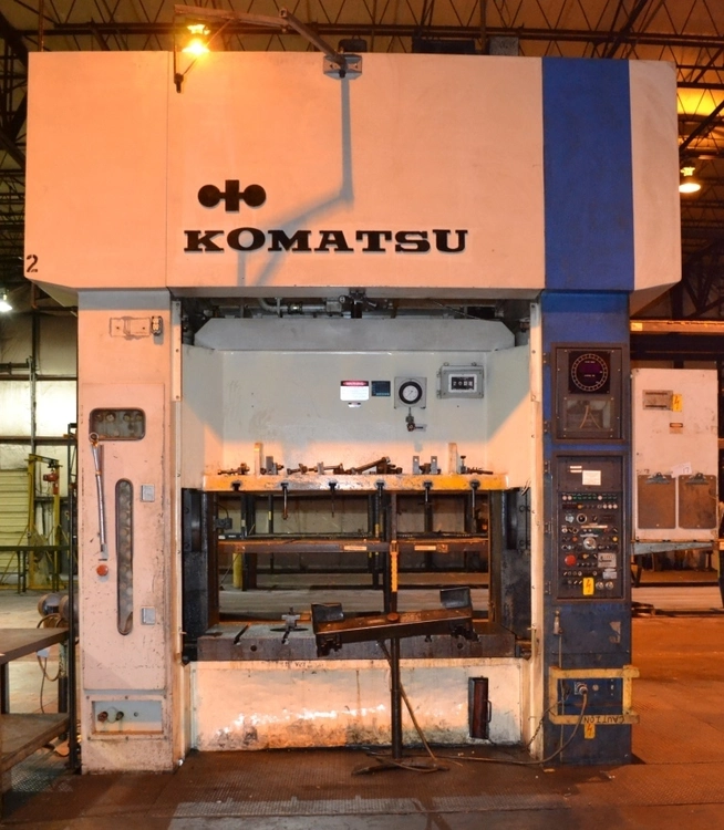 Used 1986 KOMATSU E2T-200N Straight Side Presses Michigan US | Universal Press & Machinery (UPM) #5047