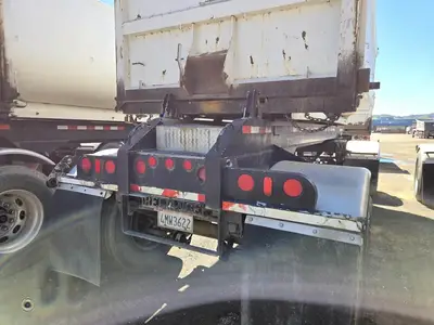 USED 2013 PETERBILT 384