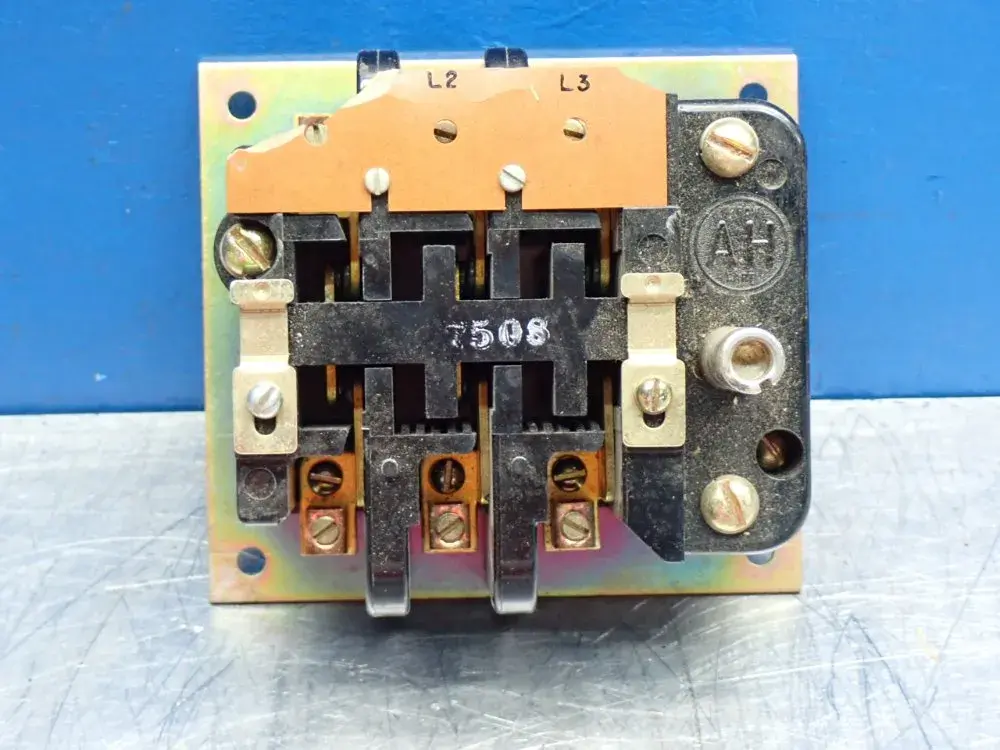 Used ARROW HART RAD130U Relays & Switches Ohio US | HGR 24 #884226