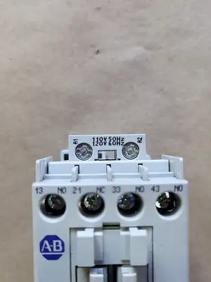 NEW ALLEN-BRADLEY 700-CF310
