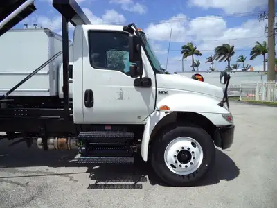 Used 2019 INTERNATIONAL _UNKNOWN_ Hooklifts & Roll-Offs Florida US | TLC Truck & Equipment #1568913