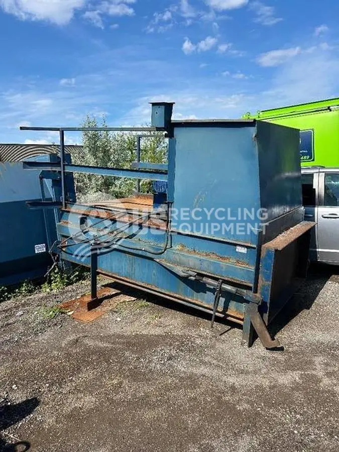 USED HYDRAPAK MODEL 1500 2 YARD STATIONARY WITH 40 YARD RECEIVER BOX