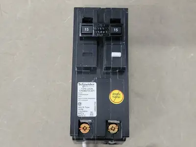 Used SCHNEIDER ELECTRIC CHOM215CAFI Switchgears British Columbia CA | Lenmark #239843