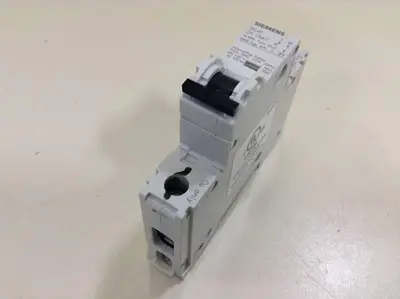 USED SIEMENS 5SJ4102-7HG40