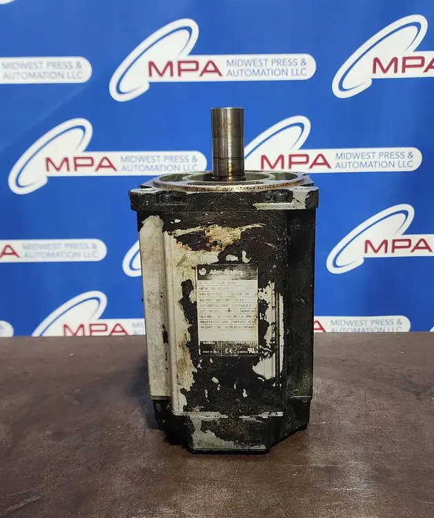 Used ALLEN-BRADLEY MPL-B540K-SK22AA Servo Motors Michigan US | Midwest Press and Automation #726692