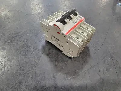 NEW ABB S203UP-K25A
