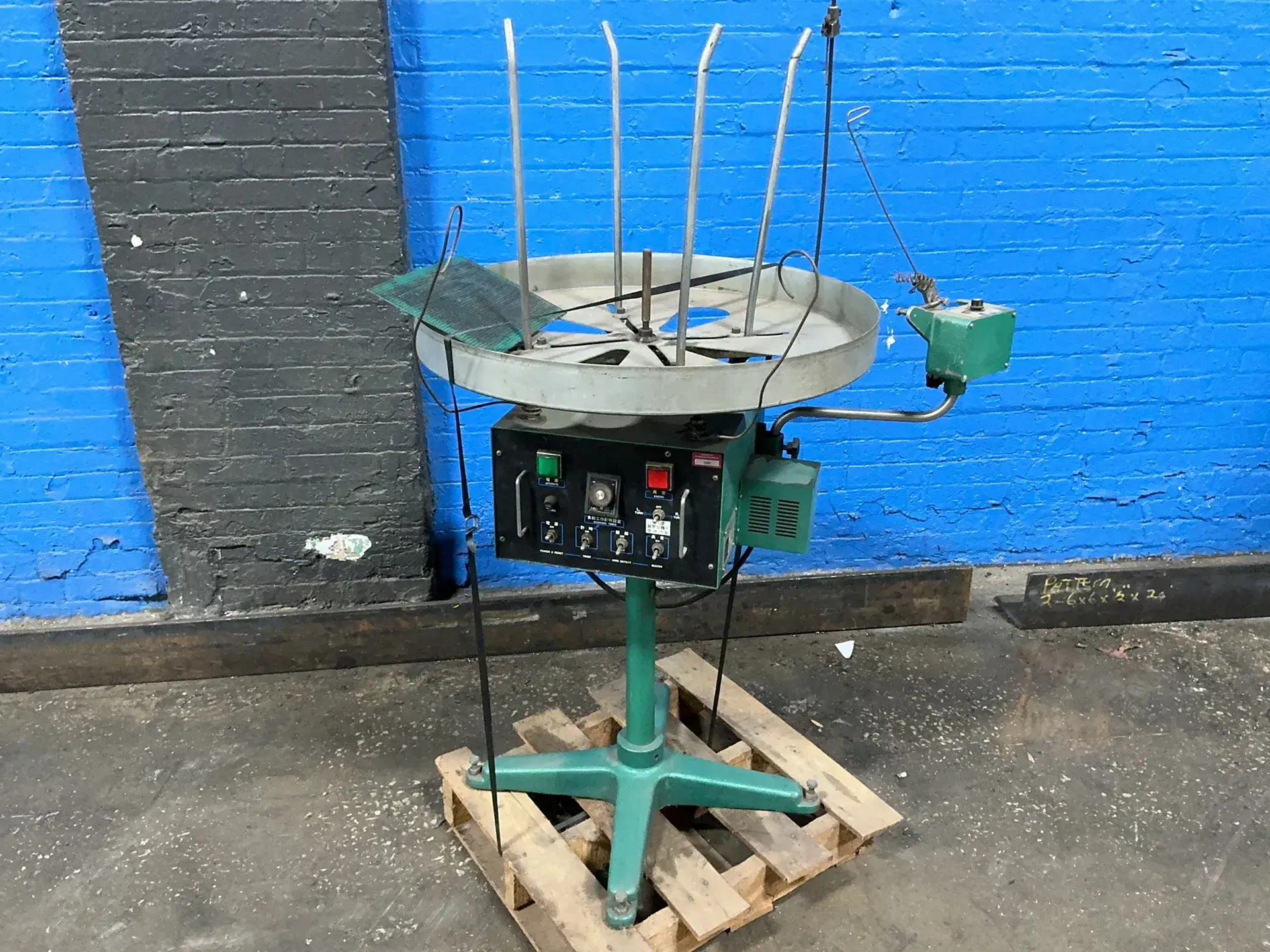 Used 1992 HUEI SHANG INDUSTRIAL CO. HR60 Wire Spring Coilers Ohio US | HGR 24 #1266462