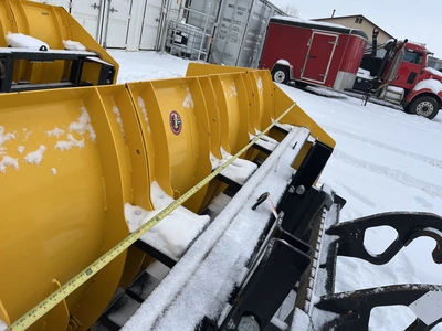Used ARCTIC SECTIONAL SNOW PUSHER 13'6" Snow Removal & Equipment Indiana US | Miedema Asset Management Group #1424750