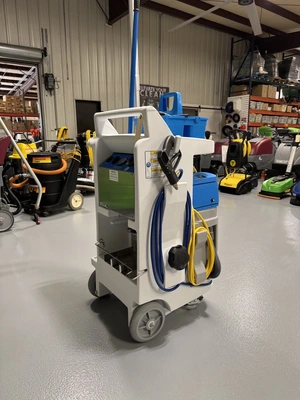 Ecolab Cleaning Caddy QC with Wet Vac NEW