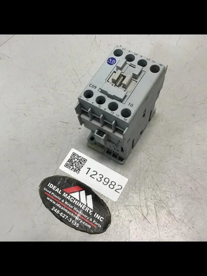 USED ALLEN BRADLEY 100-C09.10 SER A