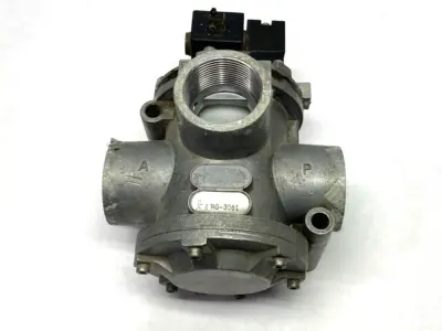 USED UNIVER AG 3061, 8903