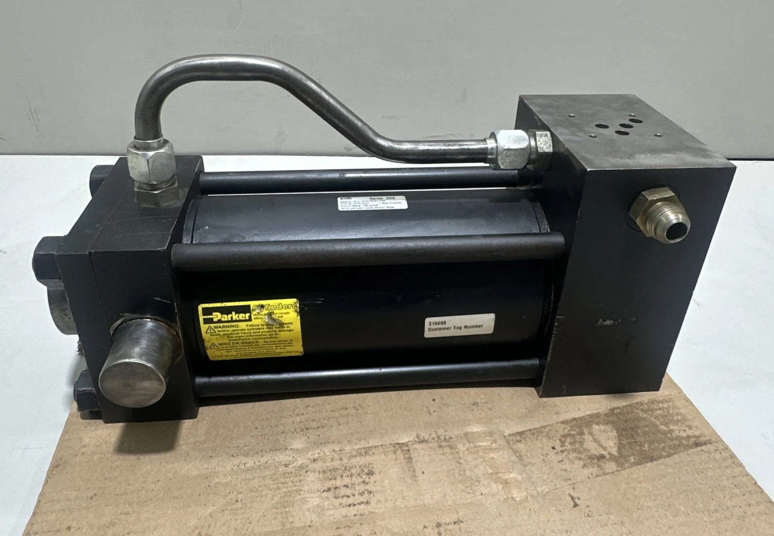 Used Parker 05.00 CD2HXKTVS23AC 9.000 Cylinders Indiana US | J&J Industrial Supply #1310761
