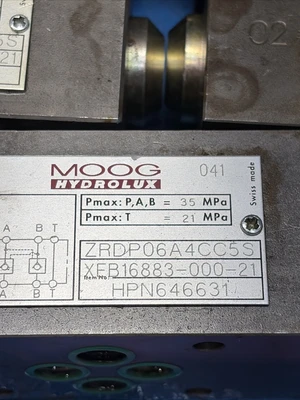 USED Moog Hydrolux Xeb16883-000-21