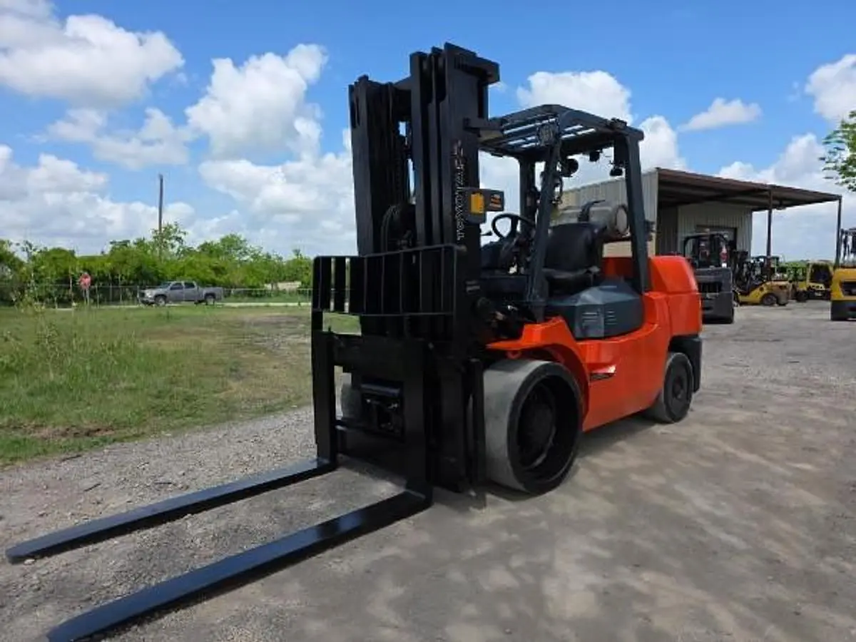 USED 2010 TOYOTA 7FGCU55