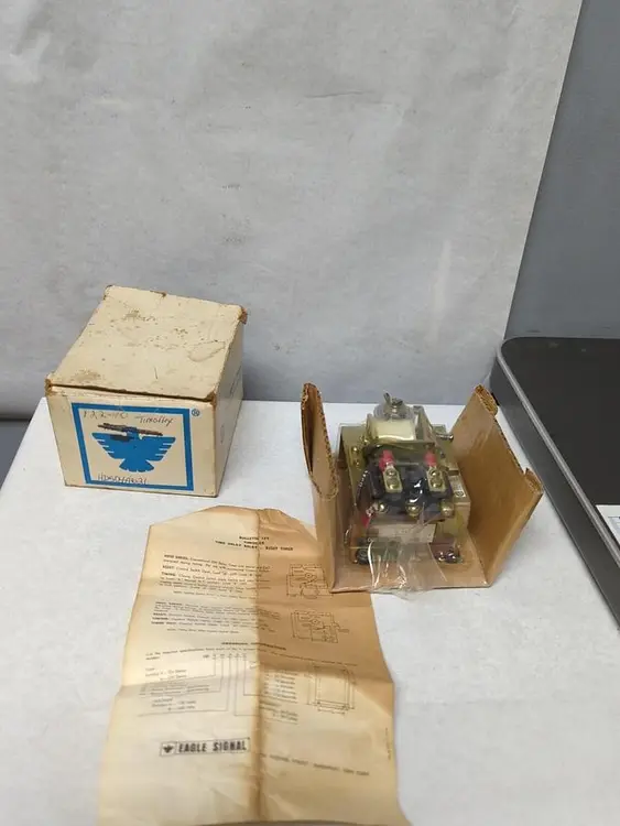 New | in-Stock EAGLE SIGNAL HD504AG21 Miscellaneous Equipment (Electrical & Power) Ohio US | Surplus Asset Holdings #1208895