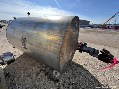 1,500 gallon capacity, Industrial Storage Tank. Manufactured by Bendel.
