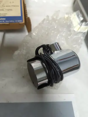 New | in-Stock GC VALVES S301AF02N3B05 Solenoid Valves Ohio US | Surplus Asset Holdings #1520327