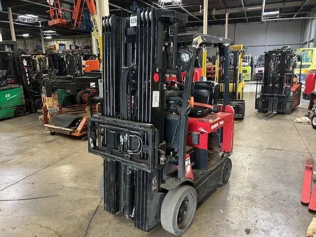 Used RAYMOND 4750C50S 4-Wheel Sit down Electric Counterbalance Forklifts Illinois US | Somerset Equipment Sales #1546143