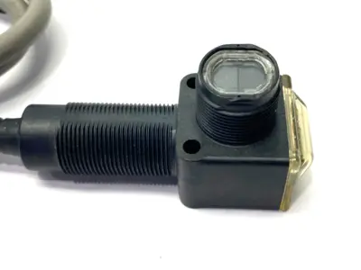 Used Allen-Bradley Ser A RightSight Photoelectric Sensor CUT CONNECTOR Photoelectric Sensors Michigan US | Maverick Industrial Sales #1395293