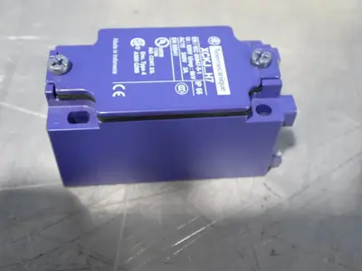 USED TELEMECANIQUE ZCKJ1H7