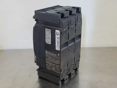 Used SCHNEIDER ELECTRIC NSX100-160-250-F/N/H/NA Switchgears British Columbia CA | Lenmark #241737