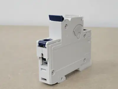 Used WEIDMULLER SU1C10AC Switchgears British Columbia CA | Lenmark #239544
