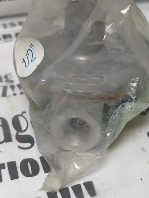 Used MAXITROL 0110 7.0 178 Solenoid Regulators Ohio US | Surplus Asset Holdings #1235072