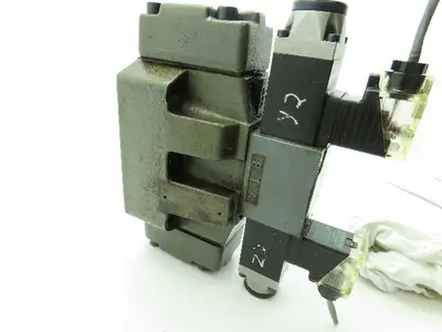 Rexroth 4WEH16E60/6AG24N9ETK4 Hydraulic Directional Dual Solenoid Spool Valve