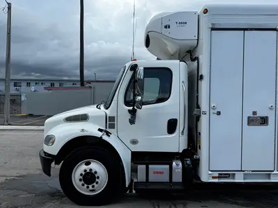 Used 2019 FREIGHTLINER M2 106 Tractors & Trailers Florida US | Truck and Van Outlet #1506258