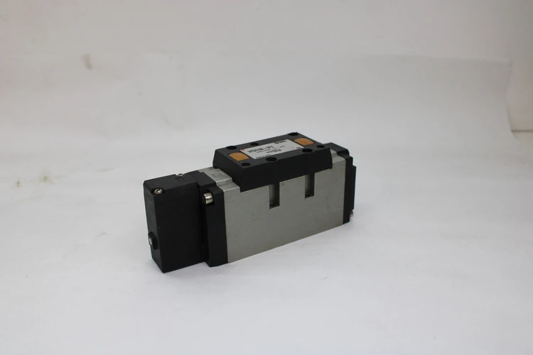 Used SMC VFS4100-5FZ Solenoid Valves | Industrial Parts R Us Inc. #360684
