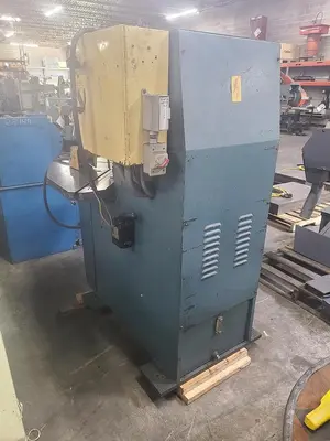 Used AMADA CSH-220 Notching Machines Pennsylvania US | Hildebrand Machinery Co. #1481714