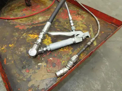 Lincoln V350120000 50:1 Pneumatic Grease Barrel Pump Portable 16Gal 120lb Lifter