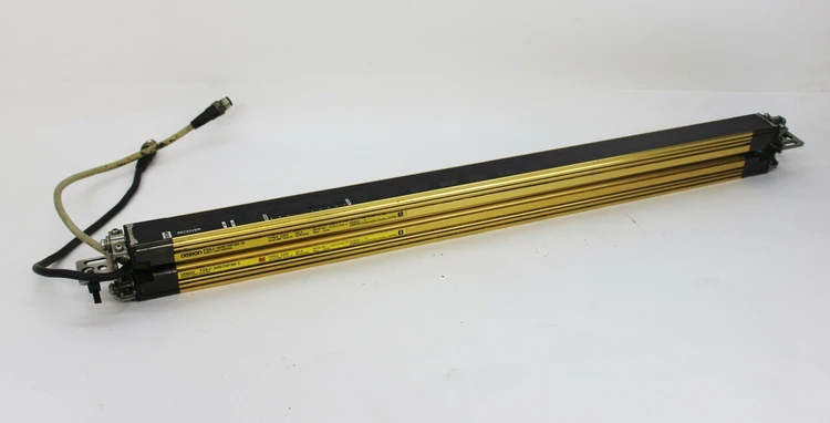 Used OMRON F3SJ-A0570P30 Light Curtains & Grids | Industrial Parts R Us Inc. #360786