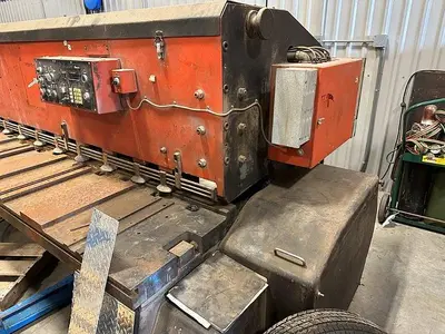 USED AMADA M-4045