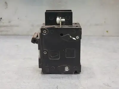 20 Amp, 2 Pole, 240 volts Circuit Breaker