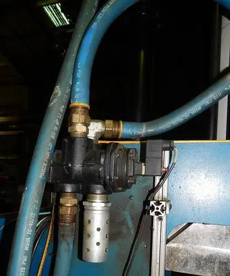 120 Ton FARGER & JOOSTEN MULTIPOWER Air/Oil Press