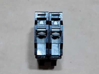 20 Amp, 2 Pole, 120/240 Volts CIrcuit Breaker