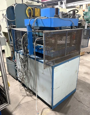 USED TETRAHEDRON TETRAHEDRON  PRESS